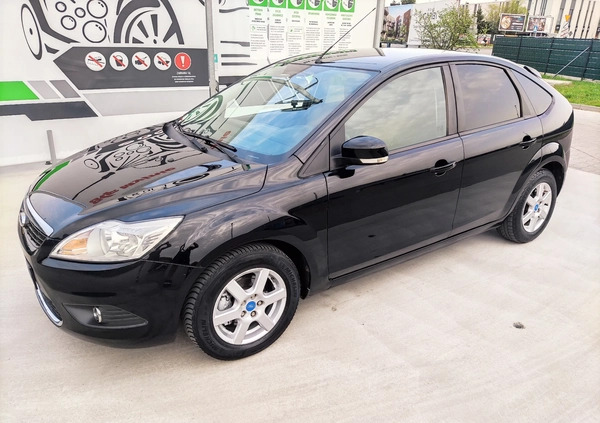 Ford Focus cena 17700 przebieg: 200000, rok produkcji 2008 z Poznań małe 379